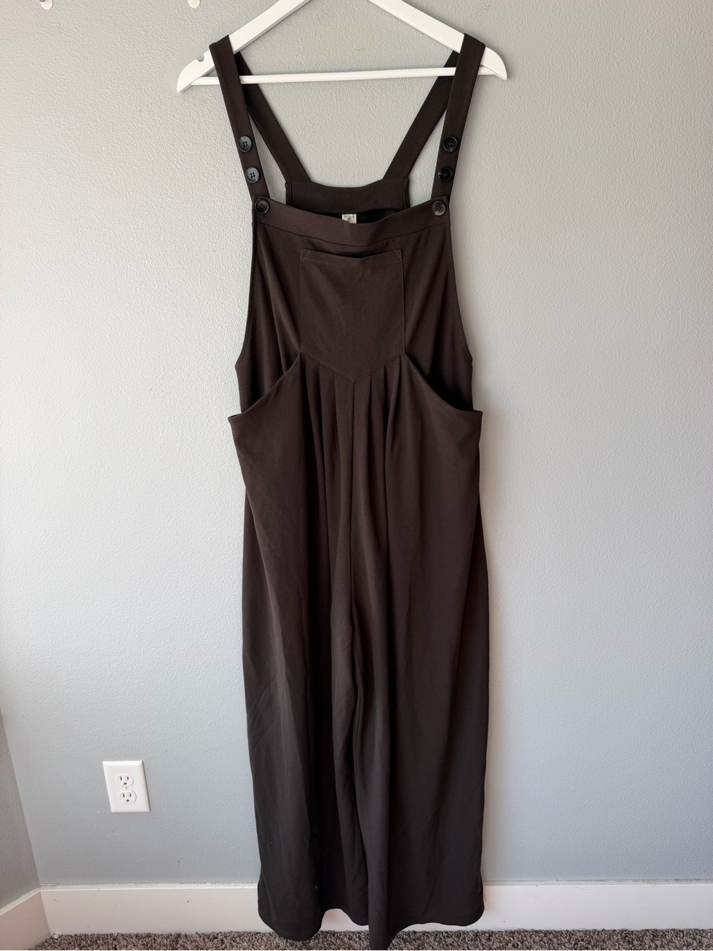 Halara dark brown adjustable button strap wide leg overalls Women’s sz L NWT